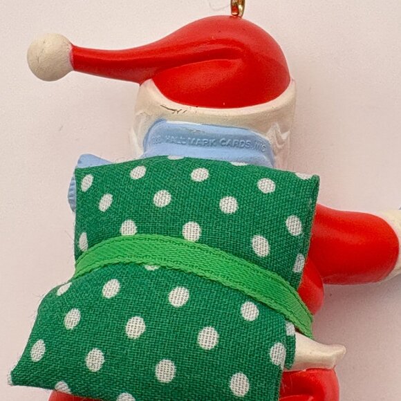 Hallmark Keepsake Soft Landing Christmas Ornament Santa Claus On Ice Skates - Picture 6 of 7